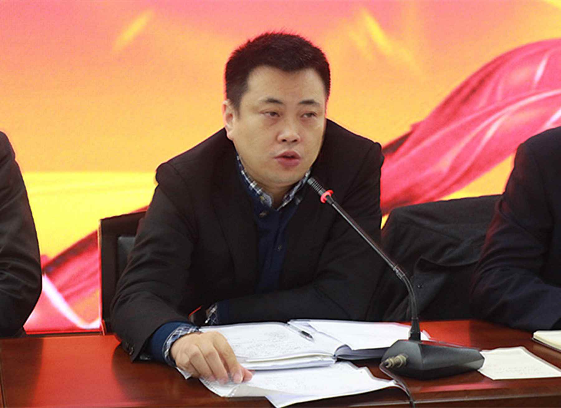 田总_副本.jpg 田总_副本.jpg